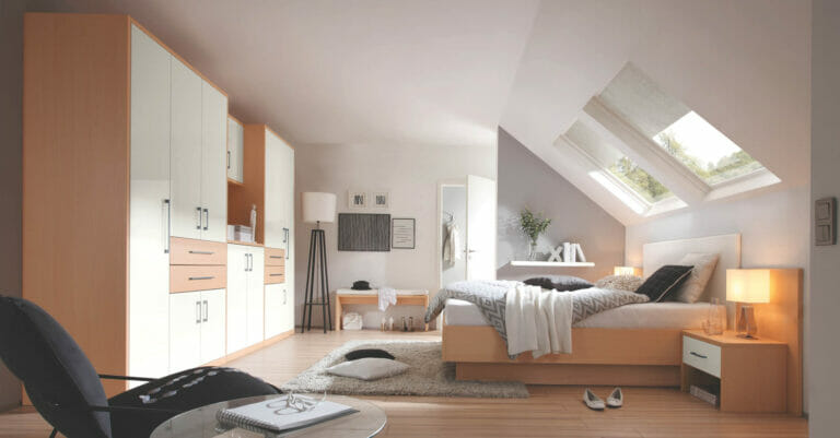 Möbel Krug Baunatal - Schlafzimmer - hell mit Holz